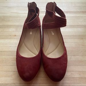EUC CLARKS GRACE ANNA NUBUCK FLATS